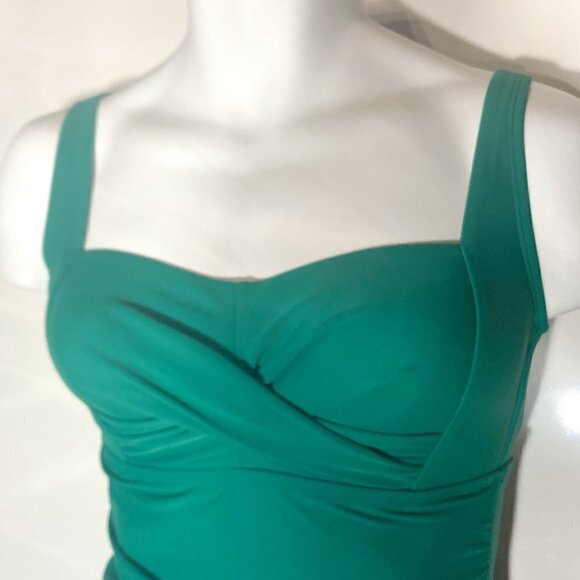 Kona Sol NWT SZ M Kelly Green One Piece Figure Flattering Swimsuit Beach Swim - Picture 3 of 10